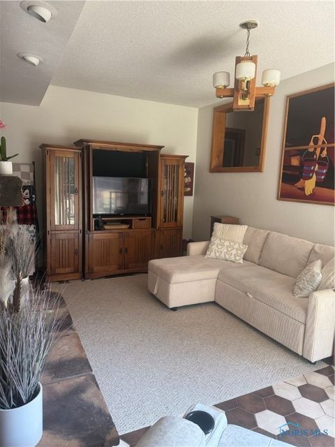 Tiny photo for 5501 Ruth Avenue, Toledo, OH 43613 (MLS # 6136113)