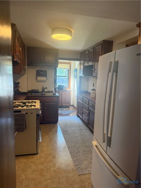 Tiny photo for 5501 Ruth Avenue, Toledo, OH 43613 (MLS # 6136113)