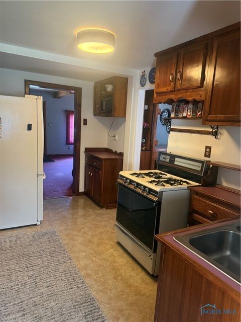 Tiny photo for 5501 Ruth Avenue, Toledo, OH 43613 (MLS # 6136113)