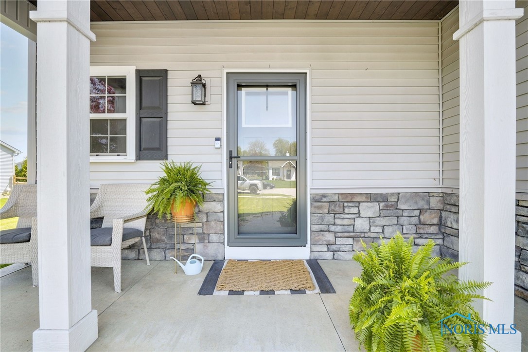 6425 Sydney Drive, Whitehouse, Ohio image 3