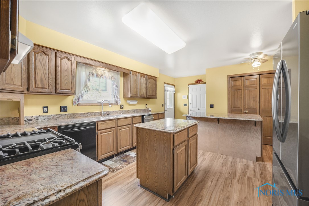 6637 Echo Valley Vly, Maumee, Ohio image 16