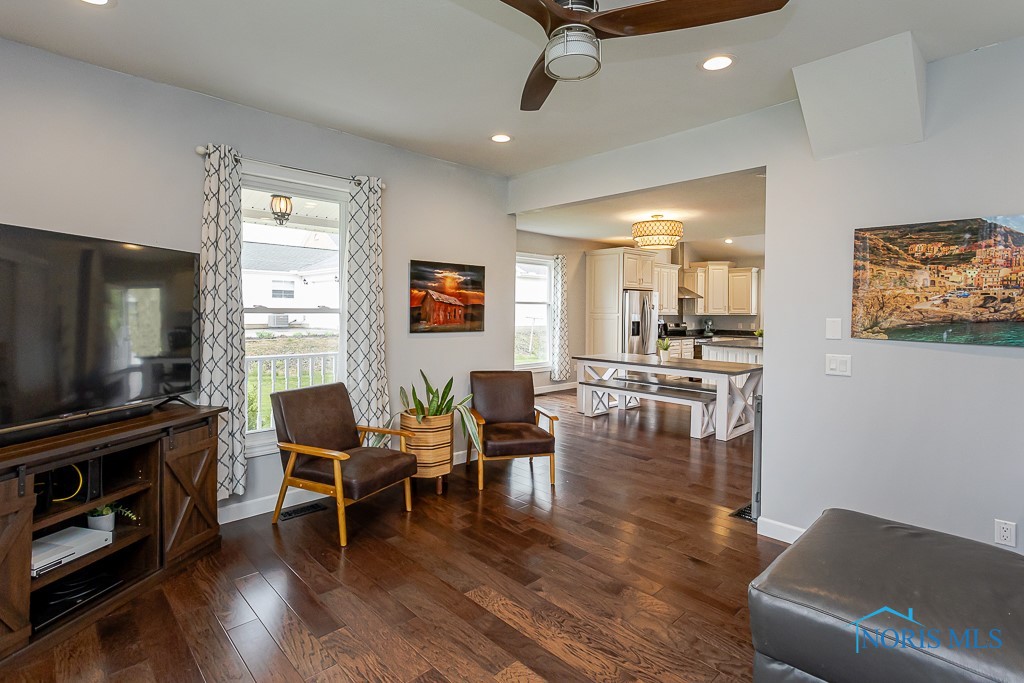 24269 W 2nd Street, Grand Rapids, Ohio image 4