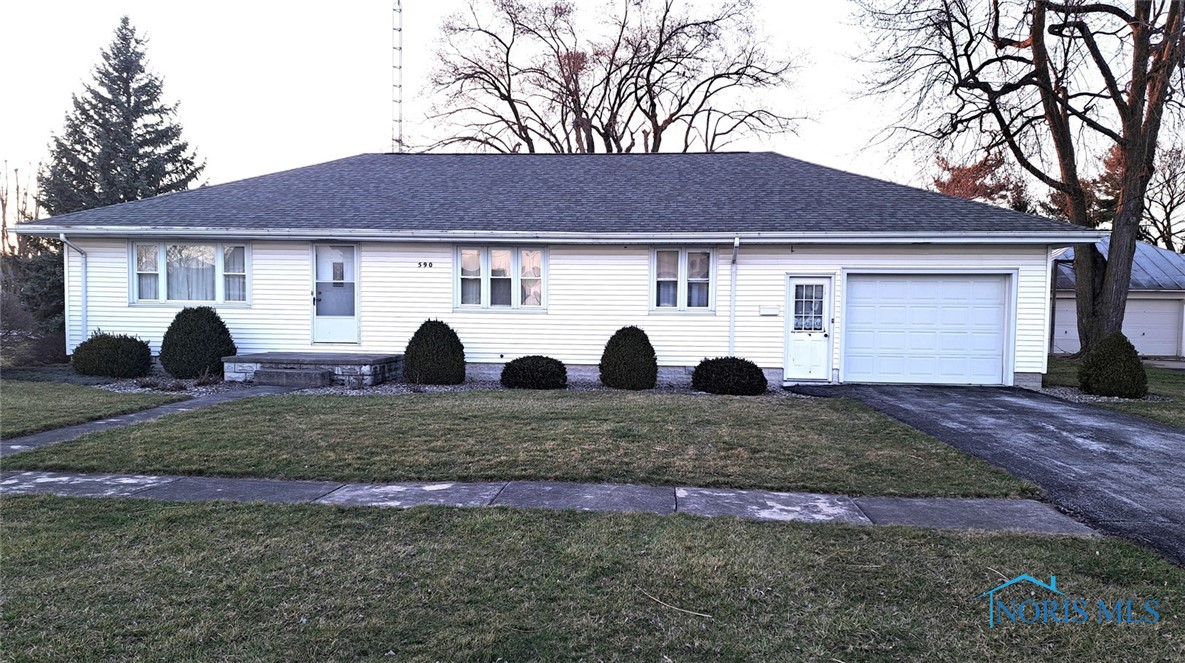 590 West Street, Carey, Ohio image 1