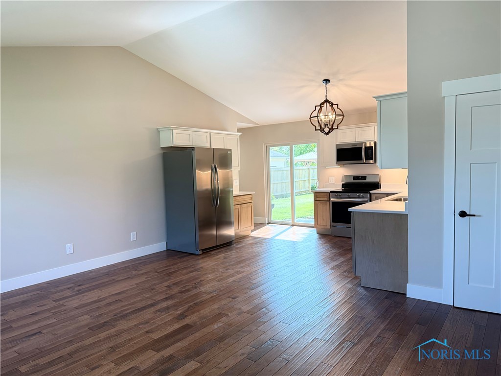 17649 Woodburn Avenue, Grand Rapids, Ohio image 7