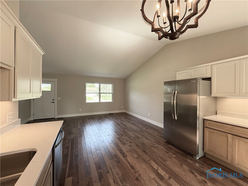 17649 Woodburn Avenue, Grand Rapids, Ohio image 6