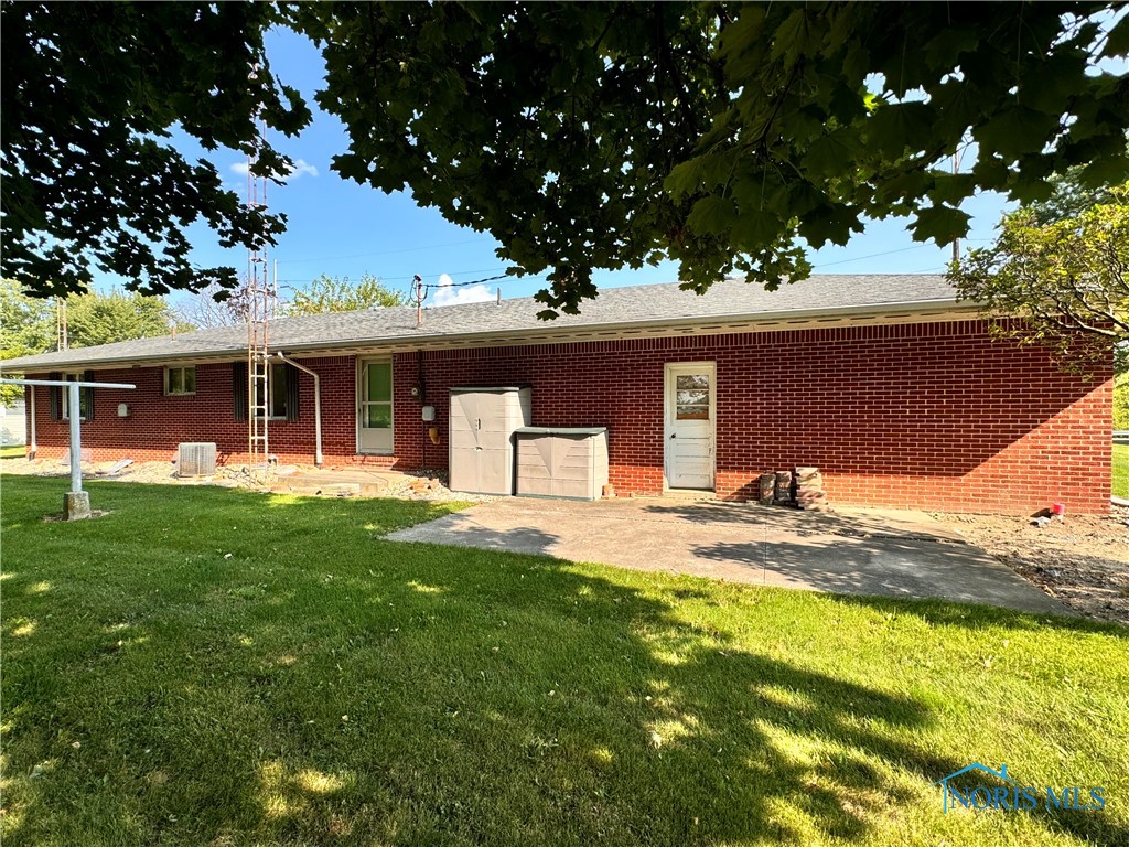 980 E Riverview Avenue, Napoleon, Ohio image 2