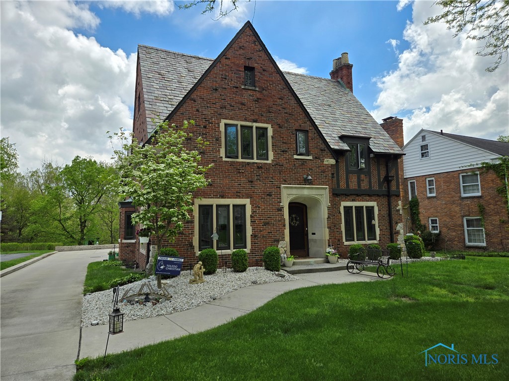 3735 Sulphur Spring Road, Ottawa Hills, Ohio image 1