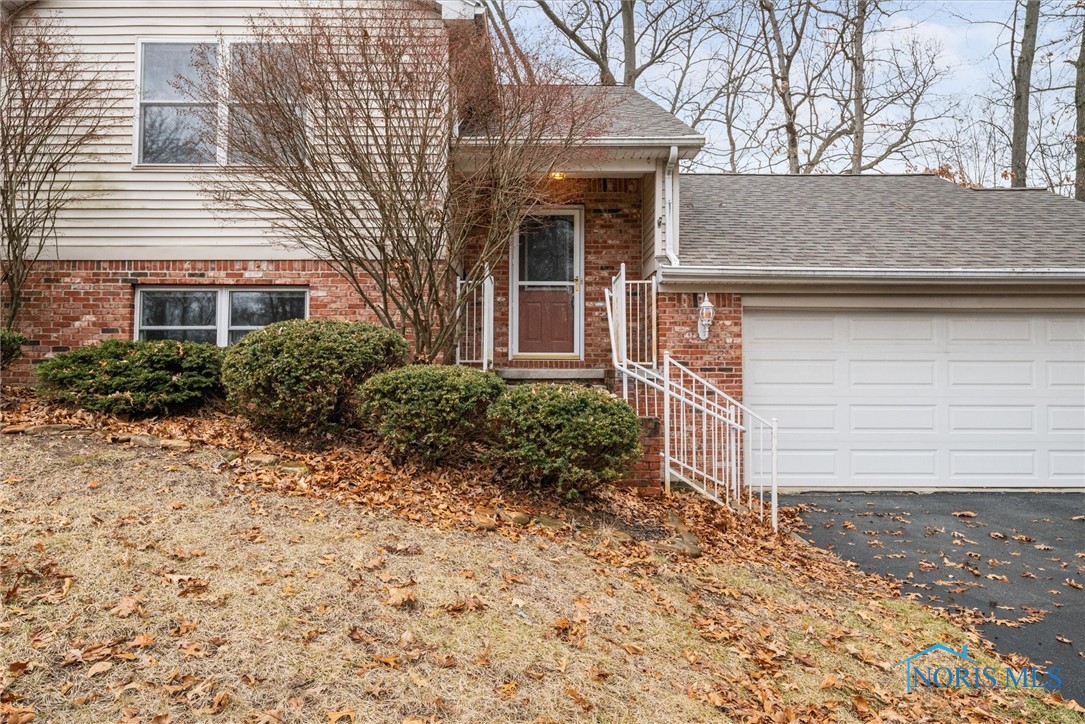 310 Oak Hill Court, Holland, Ohio image 5