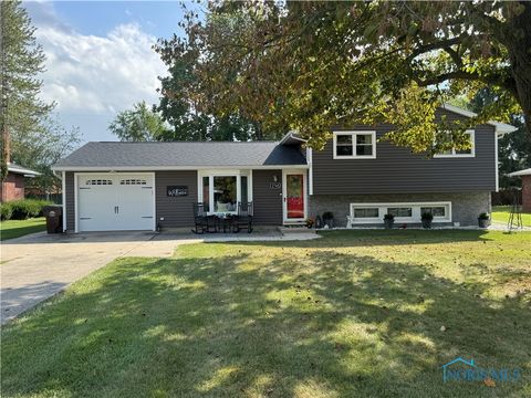 Photo of 1768 Elmwood Drive, Defiance, OH 43512 (MLS # 6136380)