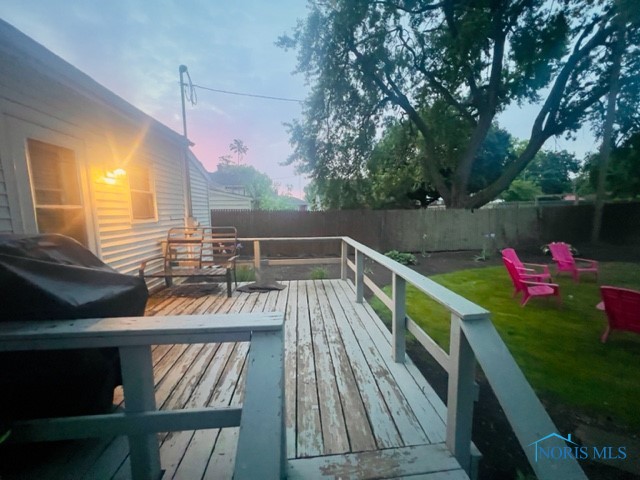 663 W Summit Street, Fostoria, Ohio image 19