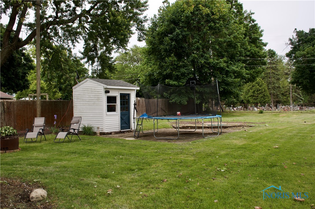 663 W Summit Street, Fostoria, Ohio image 22