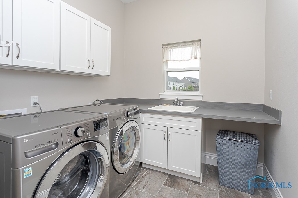 2902 Woods Edge Road, Perrysburg, Ohio image 25