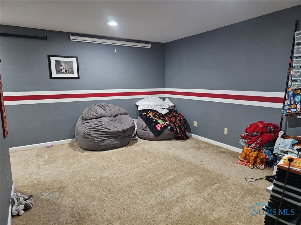 6665 Hunters Crossing, Maumee, Ohio image 38
