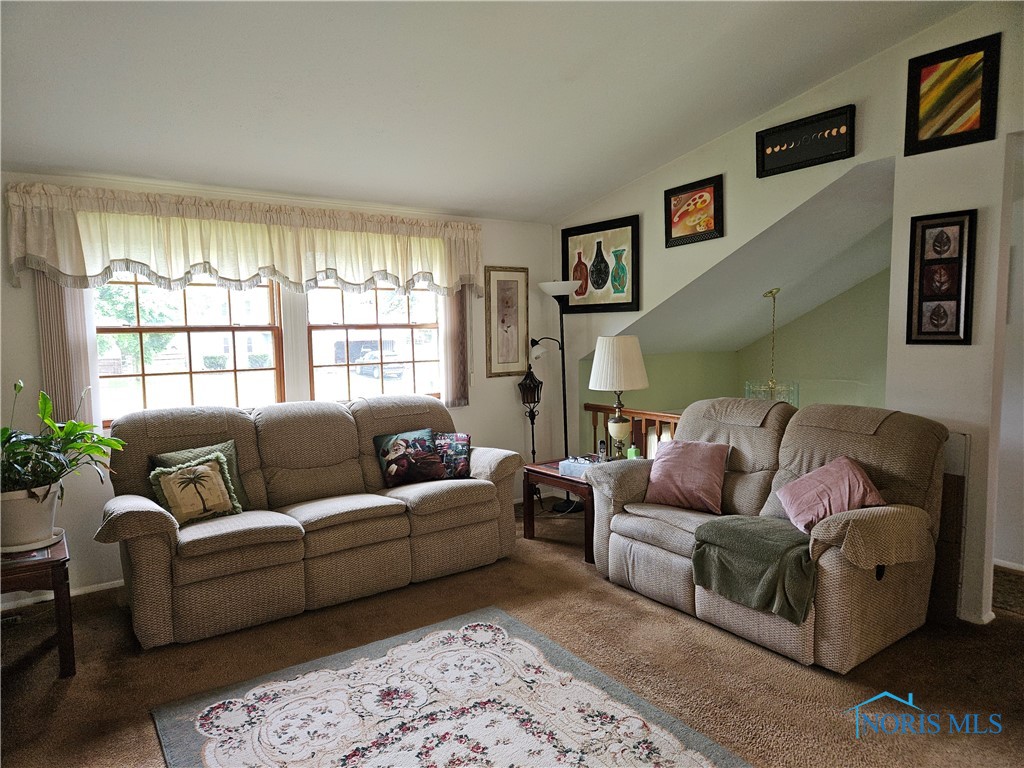6524 Glenhurst Drive, Maumee, Ohio image 6