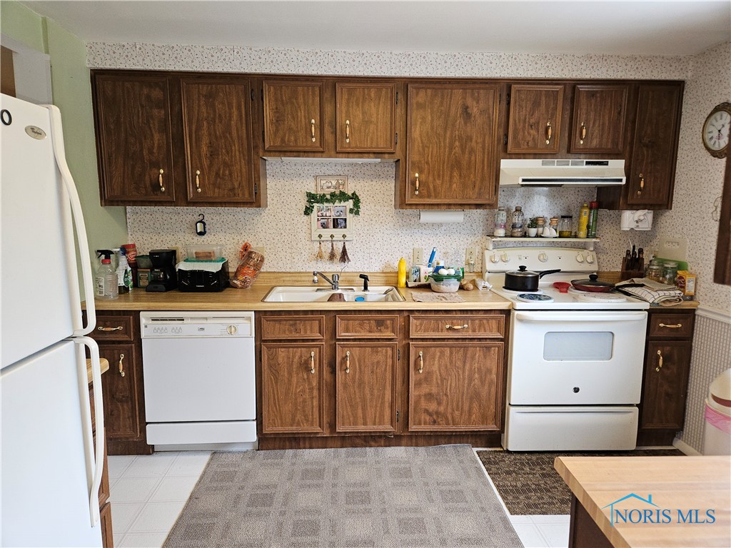6524 Glenhurst Drive, Maumee, Ohio image 14
