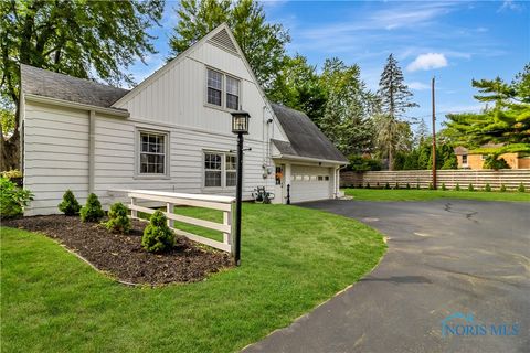 Tiny photo for 2929 Meadowwood Drive, Toledo, OH 43606 (MLS # 6136662)