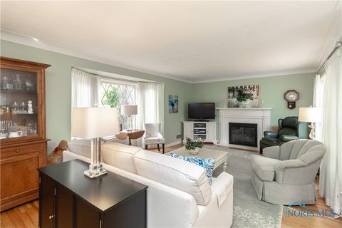 Tiny photo for 2929 Meadowwood Drive, Toledo, OH 43606 (MLS # 6136662)
