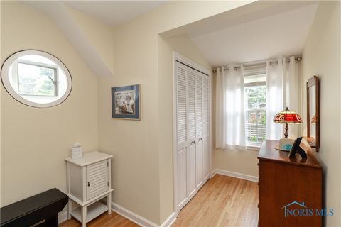 Tiny photo for 2929 Meadowwood Drive, Toledo, OH 43606 (MLS # 6136662)