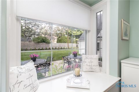 Tiny photo for 2929 Meadowwood Drive, Toledo, OH 43606 (MLS # 6136662)