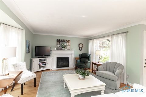 Tiny photo for 2929 Meadowwood Drive, Toledo, OH 43606 (MLS # 6136662)