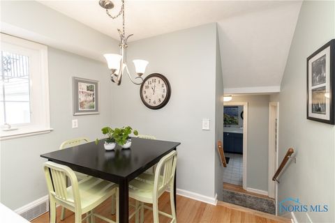 Tiny photo for 2929 Meadowwood Drive, Toledo, OH 43606 (MLS # 6136662)