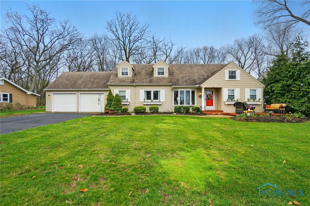 2257 N Carriage Lane, Port Clinton, Ohio image 1