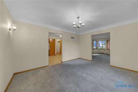 Tiny photo for 801 N Shoop Avenue, Wauseon, OH 43567 (MLS # 6136168)