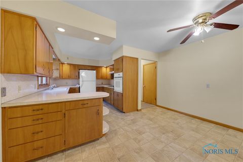 Tiny photo for 801 N Shoop Avenue, Wauseon, OH 43567 (MLS # 6136168)