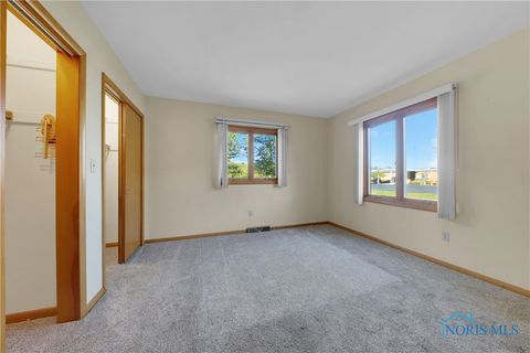 Tiny photo for 801 N Shoop Avenue, Wauseon, OH 43567 (MLS # 6136168)