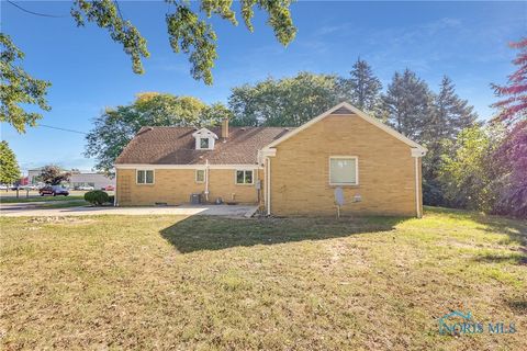 Tiny photo for 801 N Shoop Avenue, Wauseon, OH 43567 (MLS # 6136168)