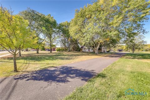Tiny photo for 801 N Shoop Avenue, Wauseon, OH 43567 (MLS # 6136168)