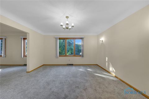 Tiny photo for 801 N Shoop Avenue, Wauseon, OH 43567 (MLS # 6136168)