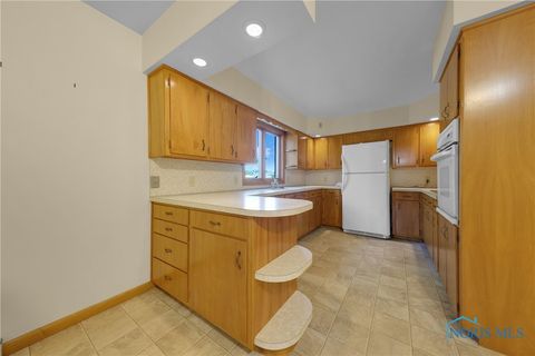 Tiny photo for 801 N Shoop Avenue, Wauseon, OH 43567 (MLS # 6136168)