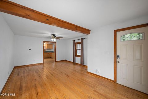 Tiny photo for 305 Roseanna Drive, Toledo, OH 43615 (MLS # 10007213)