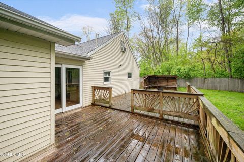 Tiny photo for 305 Roseanna Drive, Toledo, OH 43615 (MLS # 10007213)