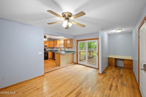 Tiny photo for 305 Roseanna Drive, Toledo, OH 43615 (MLS # 10007213)