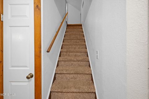 Tiny photo for 305 Roseanna Drive, Toledo, OH 43615 (MLS # 10007213)