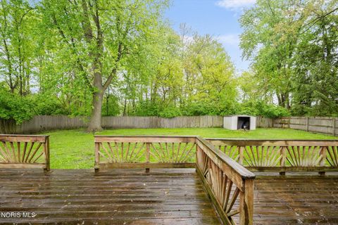 Tiny photo for 305 Roseanna Drive, Toledo, OH 43615 (MLS # 10007213)