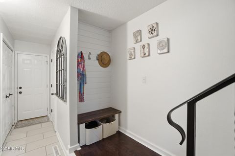 Tiny photo for 5662 Tibaron Lane #B, Toledo, OH 43615 (MLS # 10006654)