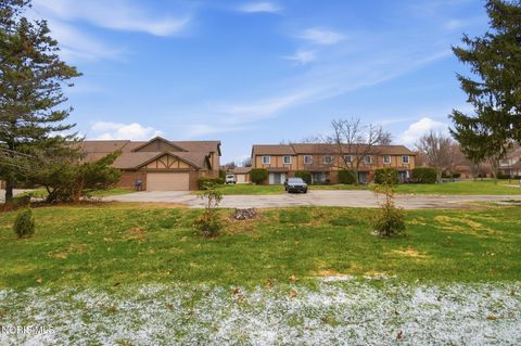 Tiny photo for 5662 Tibaron Lane #B, Toledo, OH 43615 (MLS # 10006654)