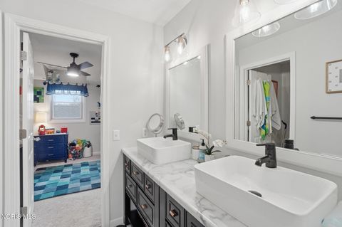 Tiny photo for 5662 Tibaron Lane #B, Toledo, OH 43615 (MLS # 10006654)