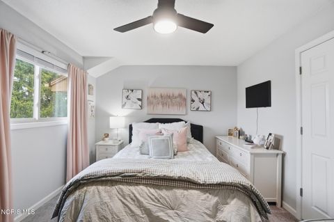 Tiny photo for 5662 Tibaron Lane #B, Toledo, OH 43615 (MLS # 10006654)