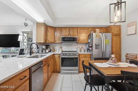 Tiny photo for 5662 Tibaron Lane #B, Toledo, OH 43615 (MLS # 10006654)