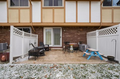 Tiny photo for 5662 Tibaron Lane #B, Toledo, OH 43615 (MLS # 10006654)