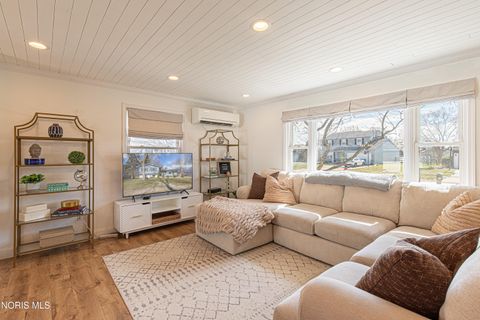 Tiny photo for 318 Birchdale Road, Perrysburg, OH 43551 (MLS # 10005060)