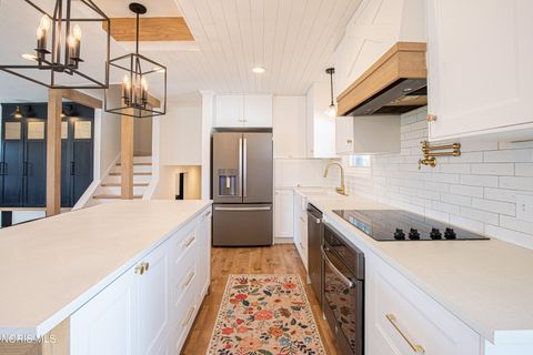 Tiny photo for 318 Birchdale Road, Perrysburg, OH 43551 (MLS # 10005060)