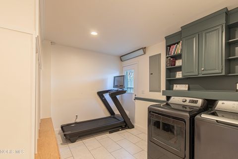 Tiny photo for 318 Birchdale Road, Perrysburg, OH 43551 (MLS # 10005060)