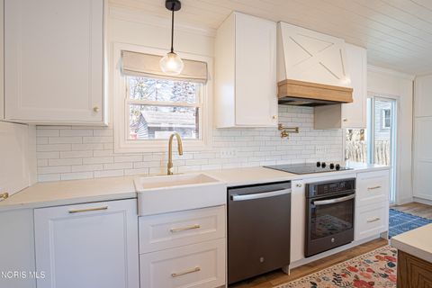 Tiny photo for 318 Birchdale Road, Perrysburg, OH 43551 (MLS # 10005060)