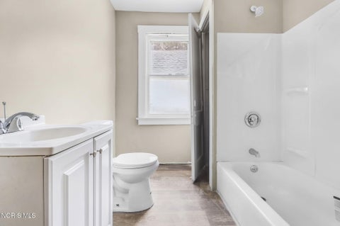 Tiny photo for 4927 N Summit Street, Toledo, OH 43611 (MLS # 10013606)