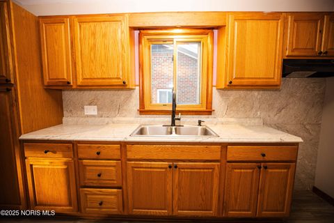 Tiny photo for 5414 303rd Street, Toledo, OH 43611 (MLS # 10000367)